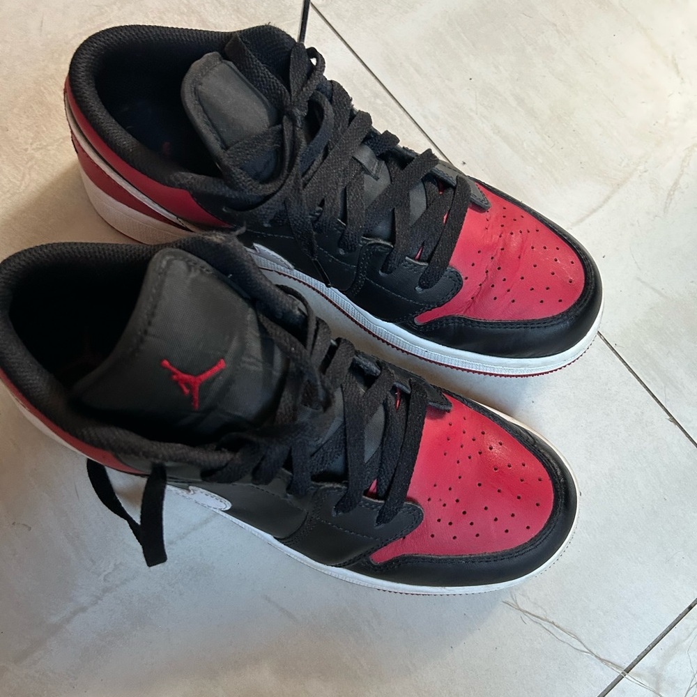 Nike Jordan. EUR 39. US 6.5Y - like new